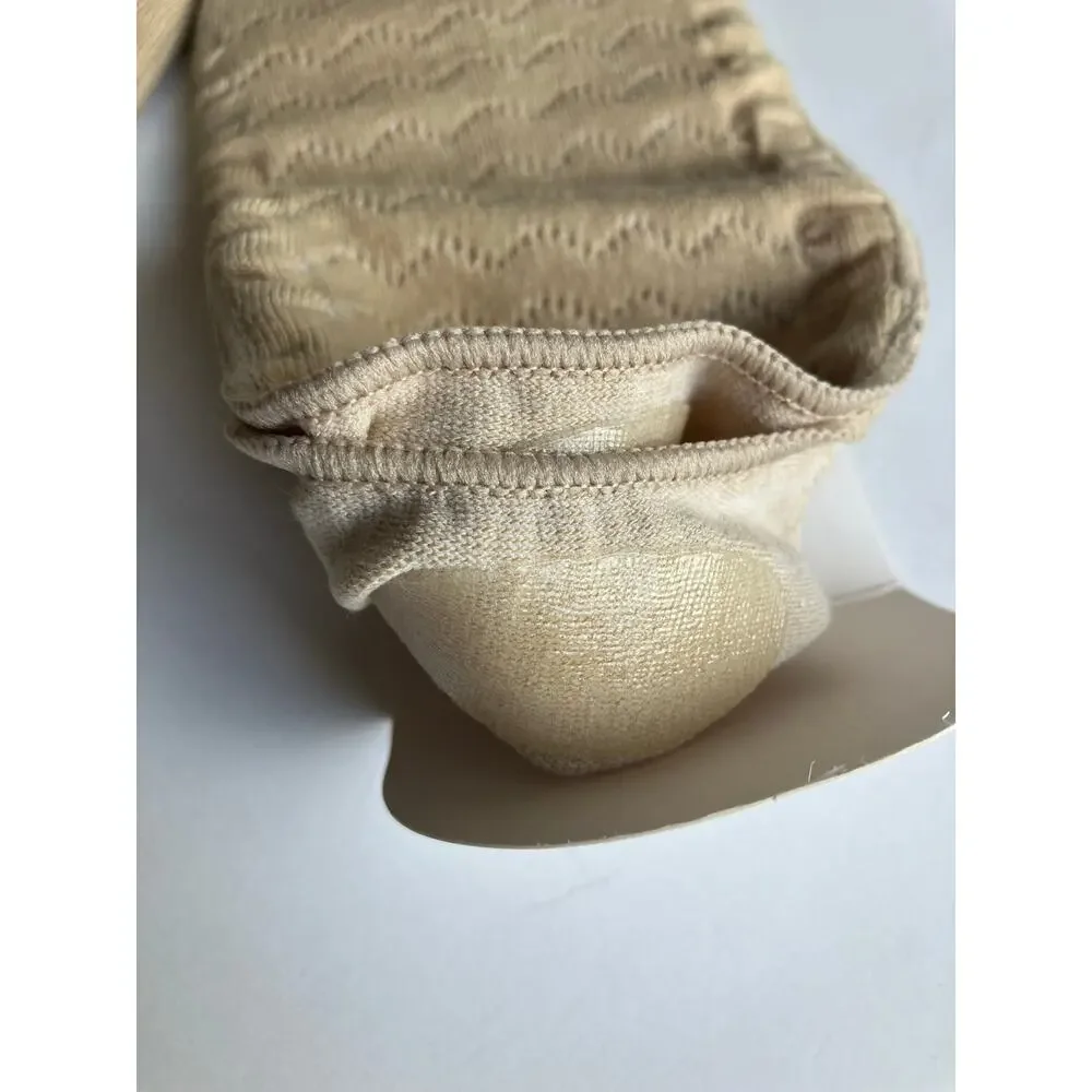 Hue No Show Socks 2 Pairs Beige Low Cut Grippy Back Slip Ons Flats New